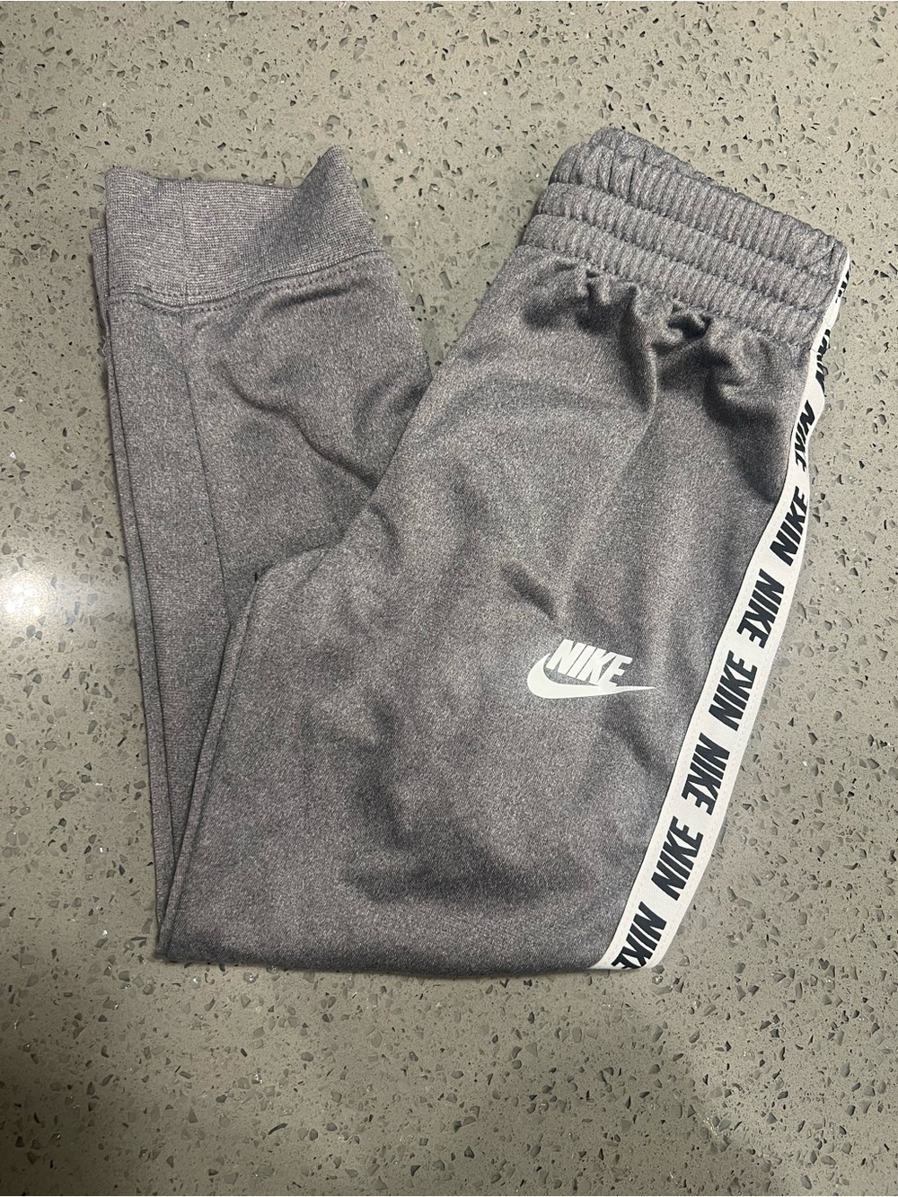 Nike Kids Gray Logo Track Jacket & Joggers Set size 5 - Picture 14 of 14